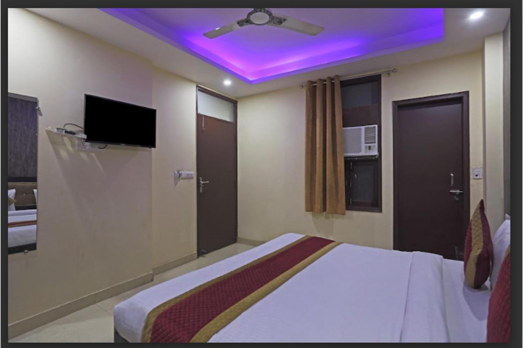 Hotel O Urban Wings Neu-Delhi Exterior foto